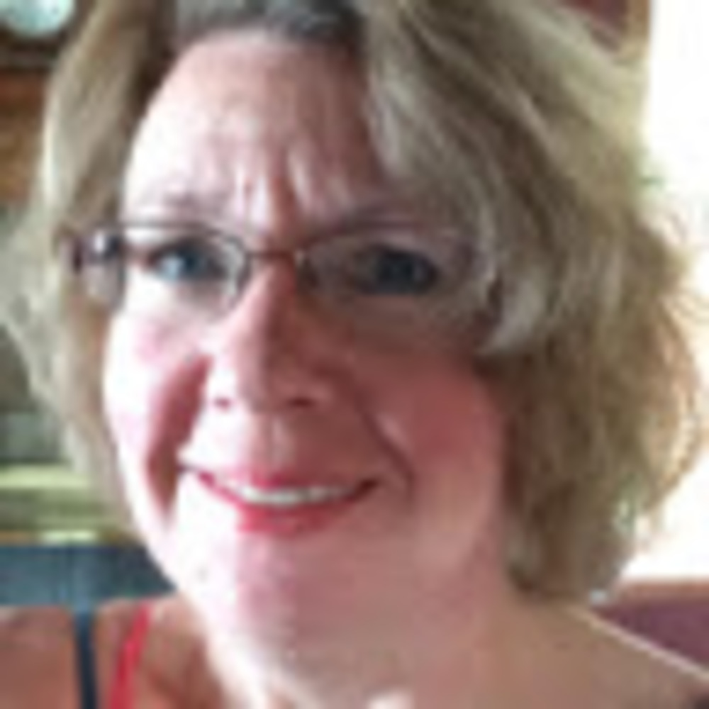 Meet your Posher, Laura…AKA. Mamapixx!